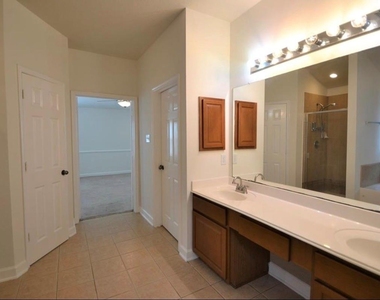 2110 Banfield Court - Photo Thumbnail 33