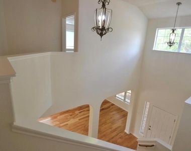 2110 Banfield Court - Photo Thumbnail 34