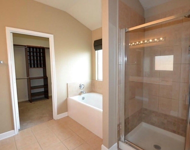 2110 Banfield Court - Photo Thumbnail 28