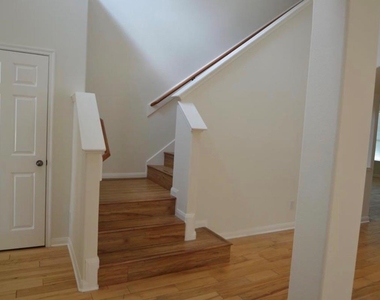 2110 Banfield Court - Photo Thumbnail 5