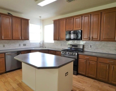 2110 Banfield Court - Photo Thumbnail 19