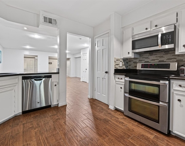 5530 Holly Street - Photo Thumbnail 4