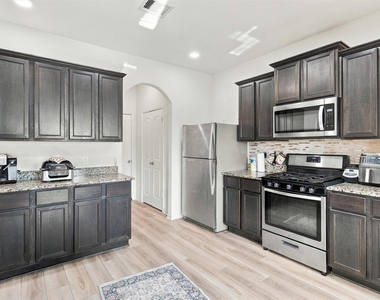 20918 Capulin Lakes Drive - Photo Thumbnail 16