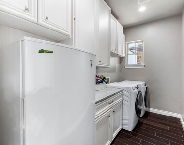 7930 Spring Village Drive - Photo Thumbnail 11
