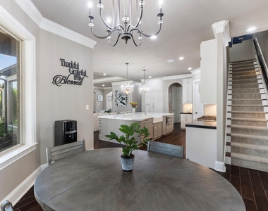 7930 Spring Village Drive - Photo Thumbnail 10