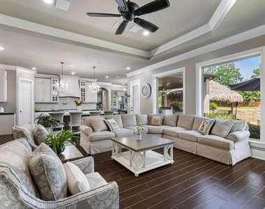 7930 Spring Village Drive - Photo Thumbnail 6