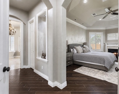 7930 Spring Village Drive - Photo Thumbnail 15