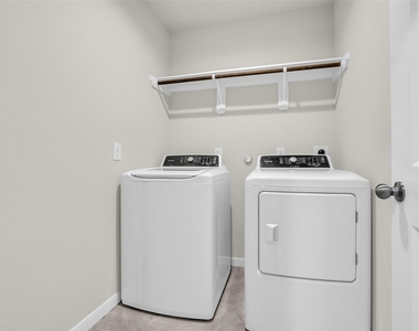 7126 Aliaga Creek Court - Photo Thumbnail 20