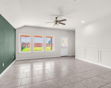 7126 Aliaga Creek Court - Photo Thumbnail 10