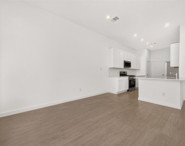 2212 Via Vicky Road - Photo Thumbnail 8