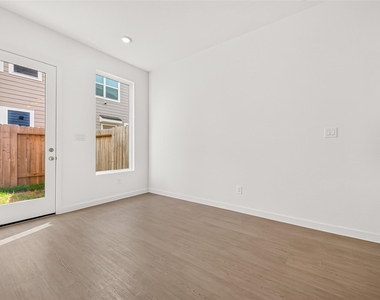 2212 Via Vicky Road - Photo Thumbnail 9