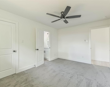 4110 Trail Lake Drive - Photo Thumbnail 16