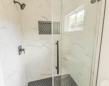 4110 Trail Lake Drive - Photo Thumbnail 19