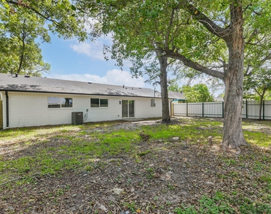 4110 Trail Lake Drive - Photo Thumbnail 31