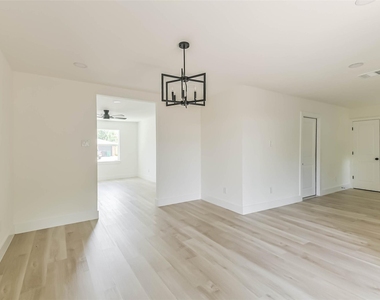 4110 Trail Lake Drive - Photo Thumbnail 9