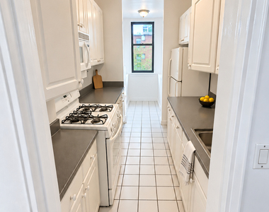 435 East 79th Street - Photo Thumbnail 1