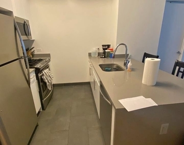 West 57th Street - Photo Thumbnail 2