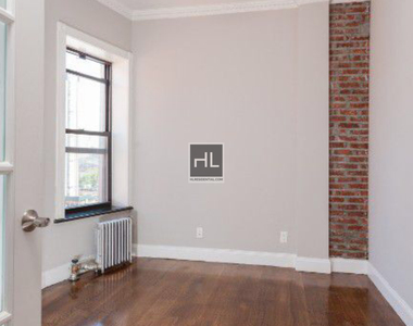 West 53 Street - Photo Thumbnail 8