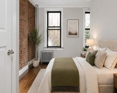 West 52 Street - Photo Thumbnail 8