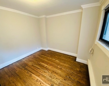 East 23 Street - Photo Thumbnail 1