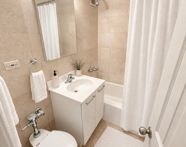 435 East 79th Street - Photo Thumbnail 2