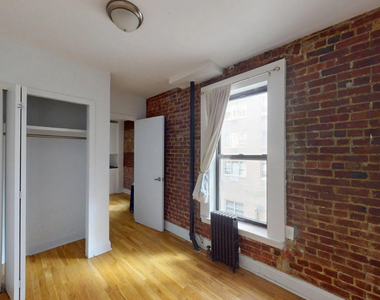East 73rd Street - Photo Thumbnail 2