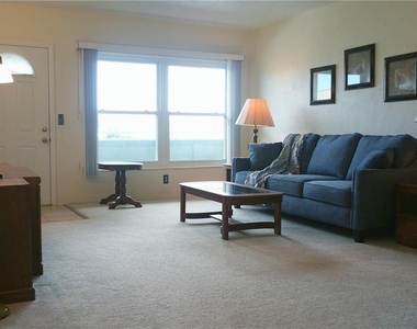 2461 Canadian Way - Photo Thumbnail 4