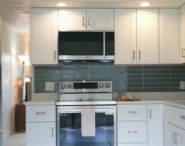 2461 Canadian Way - Photo Thumbnail 11