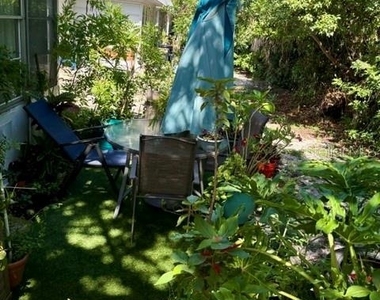 4247 Sheldon Place - Photo Thumbnail 7