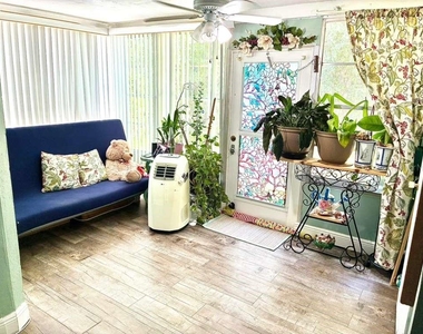 4247 Sheldon Place - Photo Thumbnail 3