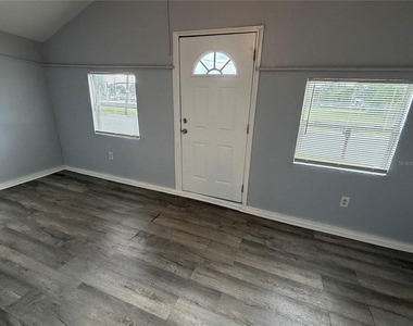 513 W 1st Street - Photo Thumbnail 1