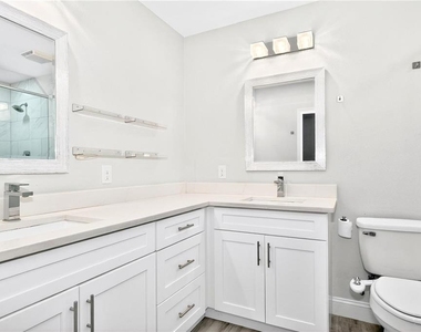 3608 W Carmen Street - Photo Thumbnail 15