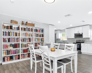 3608 W Carmen Street - Photo Thumbnail 6
