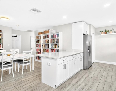 3608 W Carmen Street - Photo Thumbnail 10