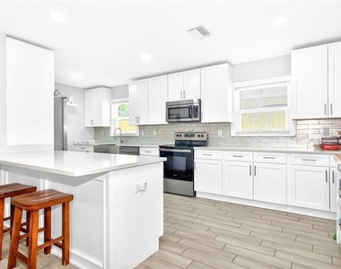 3608 W Carmen Street - Photo Thumbnail 9