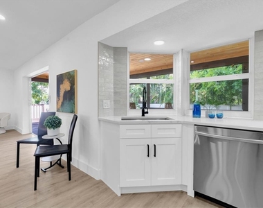 630 Pinta Drive - Photo Thumbnail 13