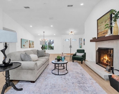 630 Pinta Drive - Photo Thumbnail 8