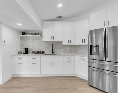 630 Pinta Drive - Photo Thumbnail 15