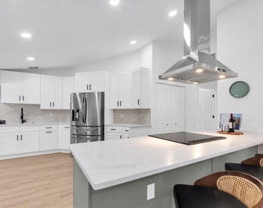 630 Pinta Drive - Photo Thumbnail 18