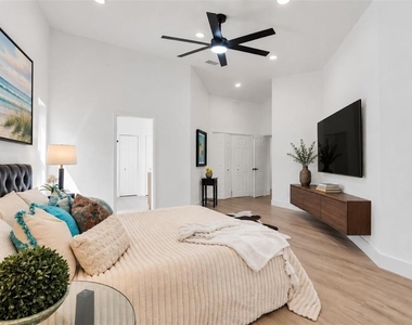 630 Pinta Drive - Photo Thumbnail 25