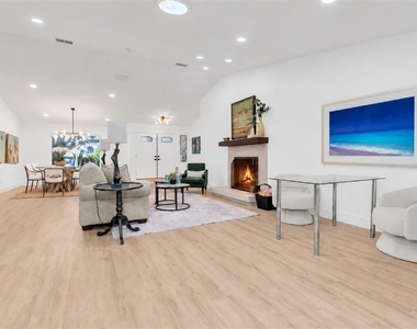 630 Pinta Drive - Photo Thumbnail 9