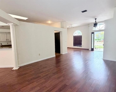 9639 Fox Hearst Road - Photo Thumbnail 5