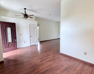 9639 Fox Hearst Road - Photo Thumbnail 4