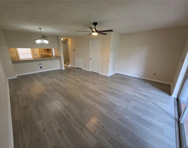 5194 Sunridge Palms Drive - Photo Thumbnail 4