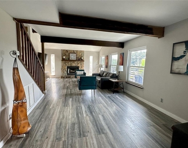 1718 Nevada Avenue Ne - Photo Thumbnail 6