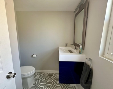 1718 Nevada Avenue Ne - Photo Thumbnail 25