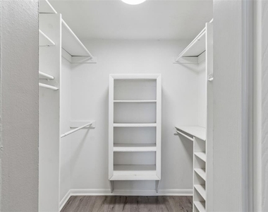 7111 Gateway Court - Photo Thumbnail 40