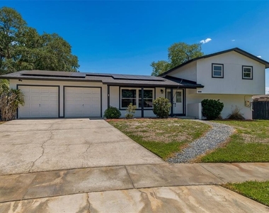 7111 Gateway Court - Photo Thumbnail 1
