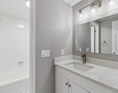 7111 Gateway Court - Photo Thumbnail 34
