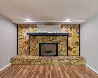 7111 Gateway Court - Photo Thumbnail 30